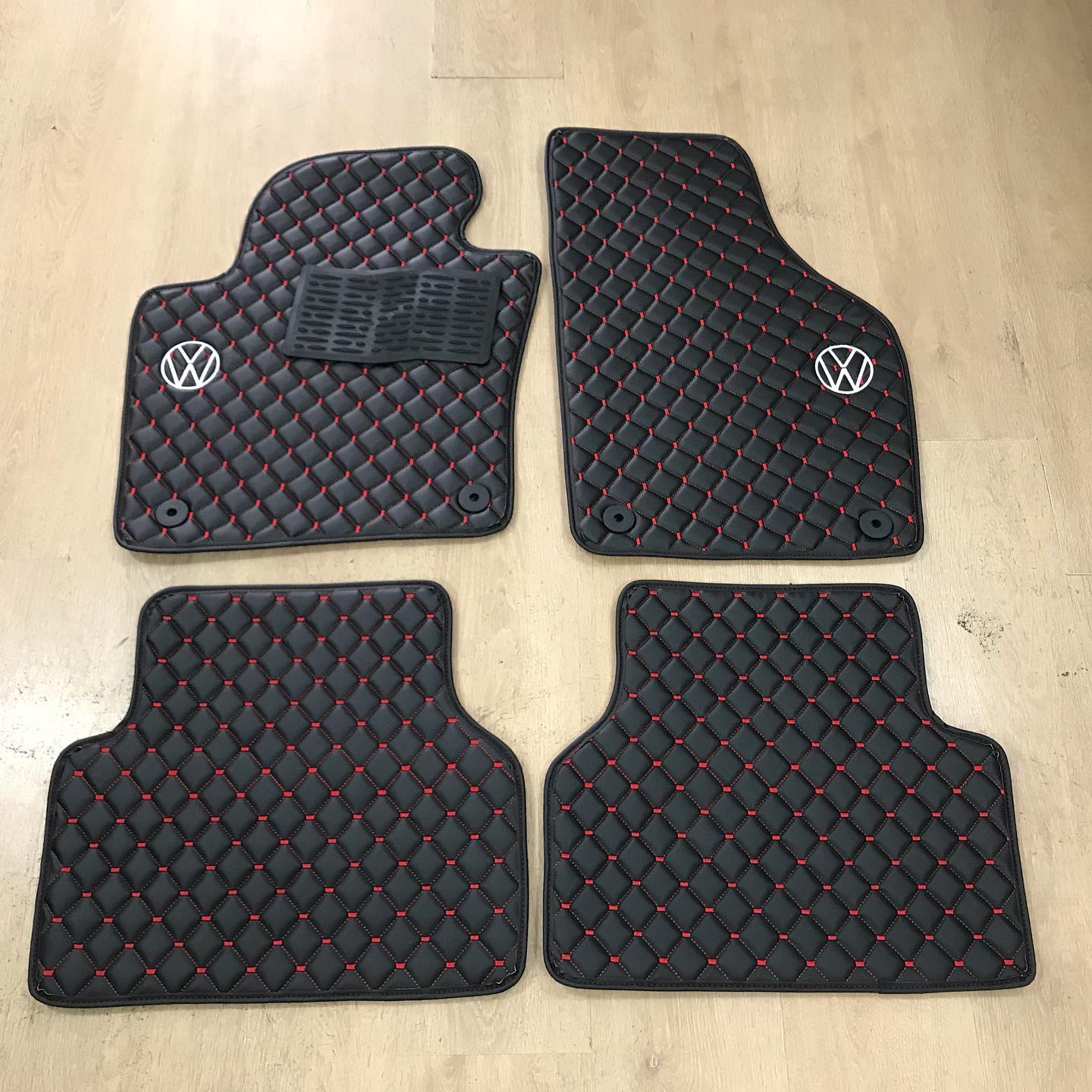 Volkswagen Car Floor Mats Set, All Volkswagen Models Waterproof Custom Car mat set