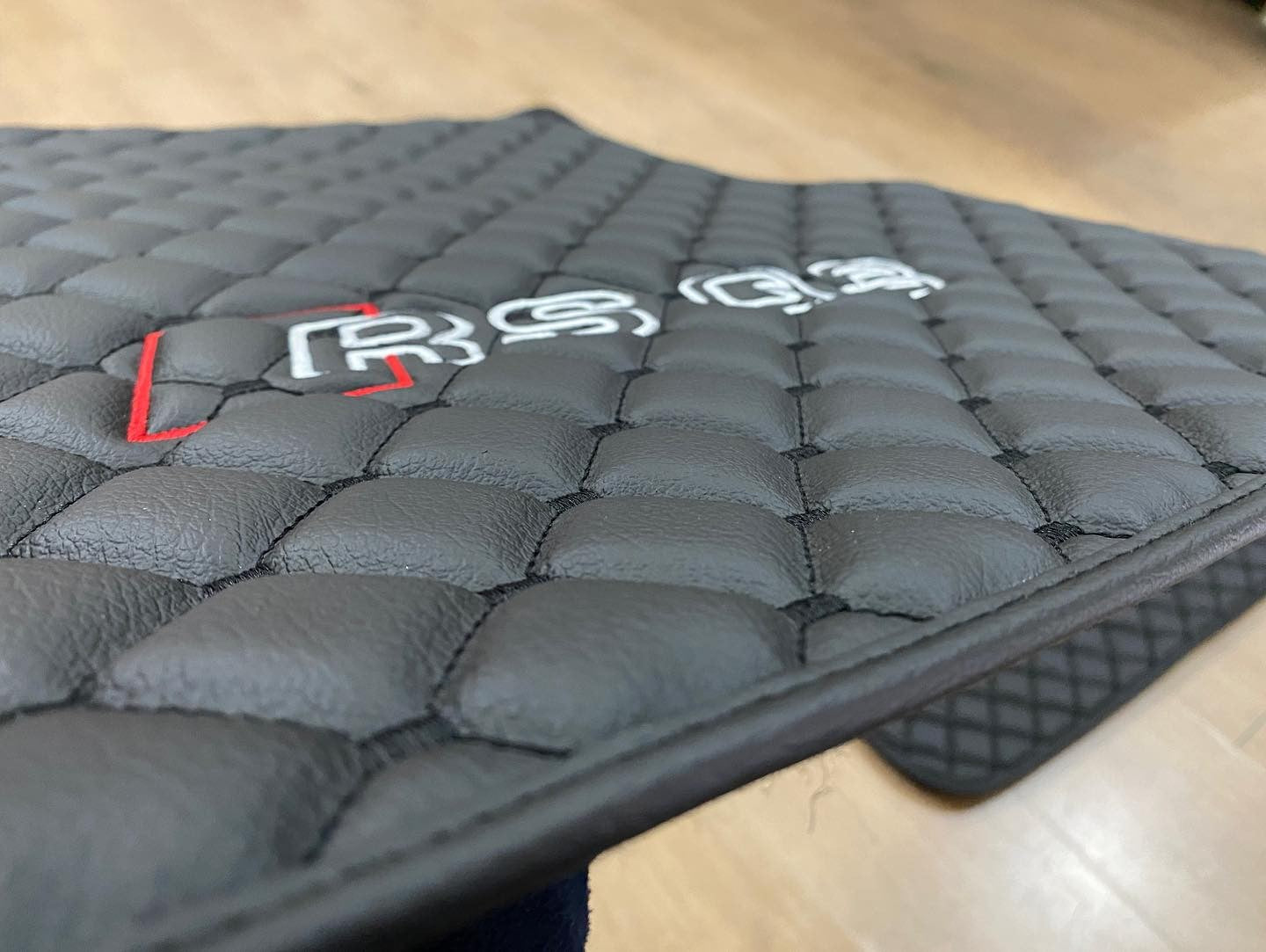 Rs Q3 Leather Car Mat Set 4x, Waterproof and Custom Fit